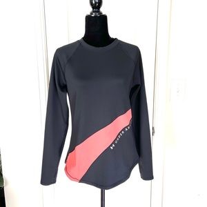 Under Armour Women's Stretch L black Pink Yoga top size M